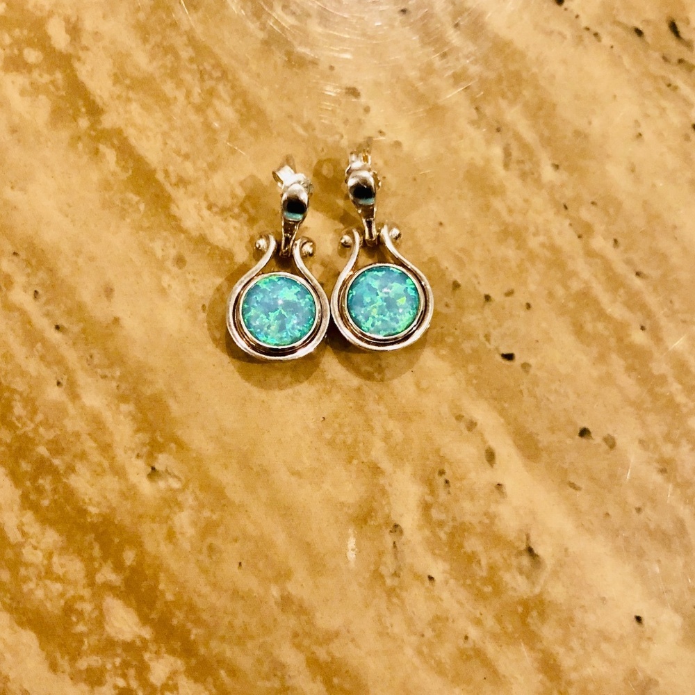 Kameleon Knock Out Earrings W/ Daydreams Pop